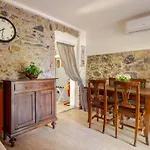 La casetta dei Sogni Casa con giardino e parcheggio privato vicino alle Cinque Terre *