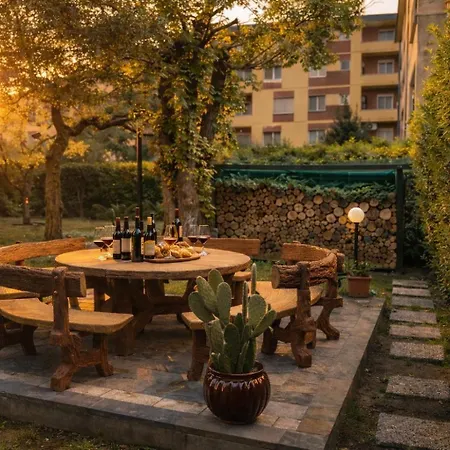 La casetta dei Sogni Casa con giardino e parcheggio privato vicino alle Cinque Terre La Spezia